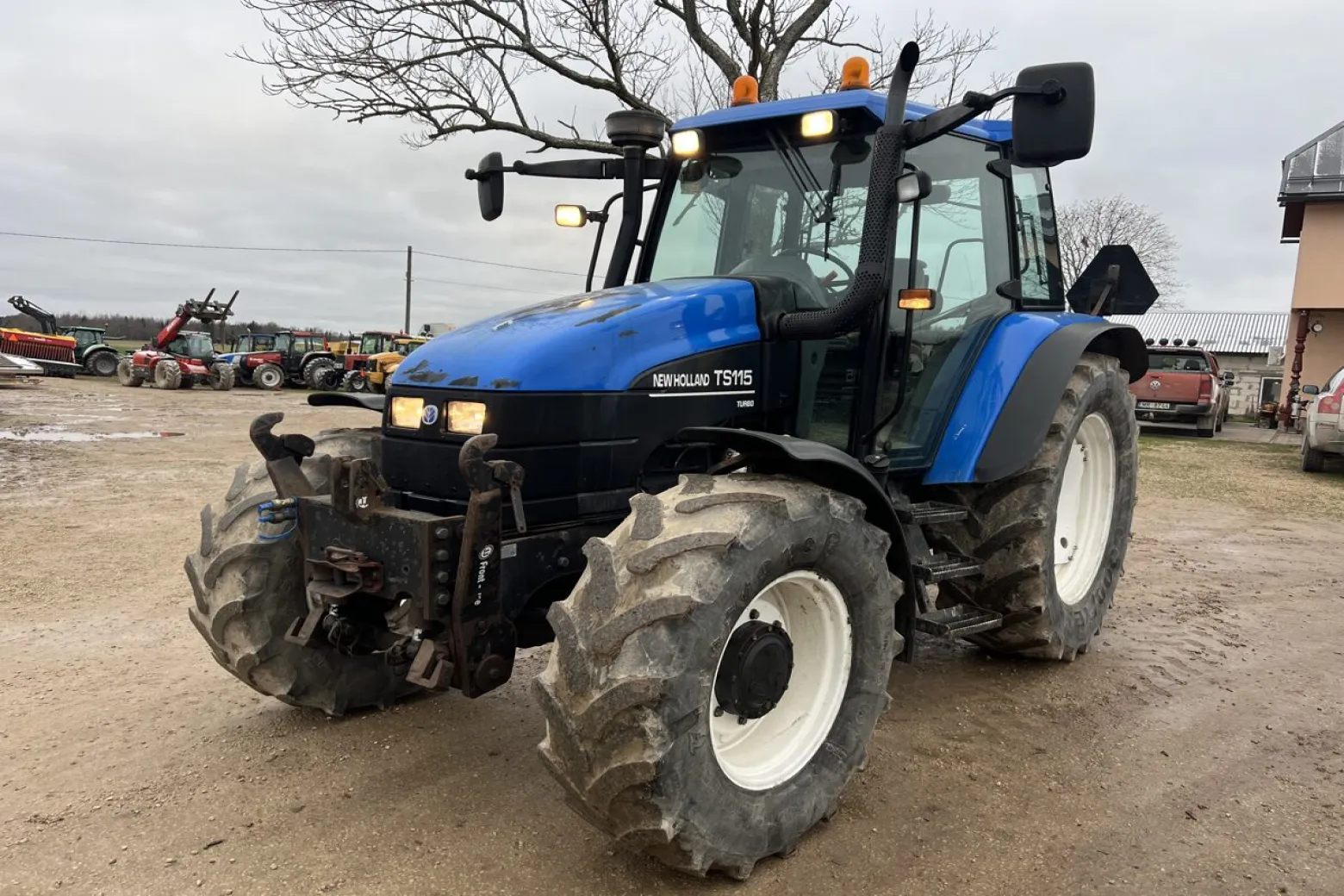 Traktors New Holland TS115 image
